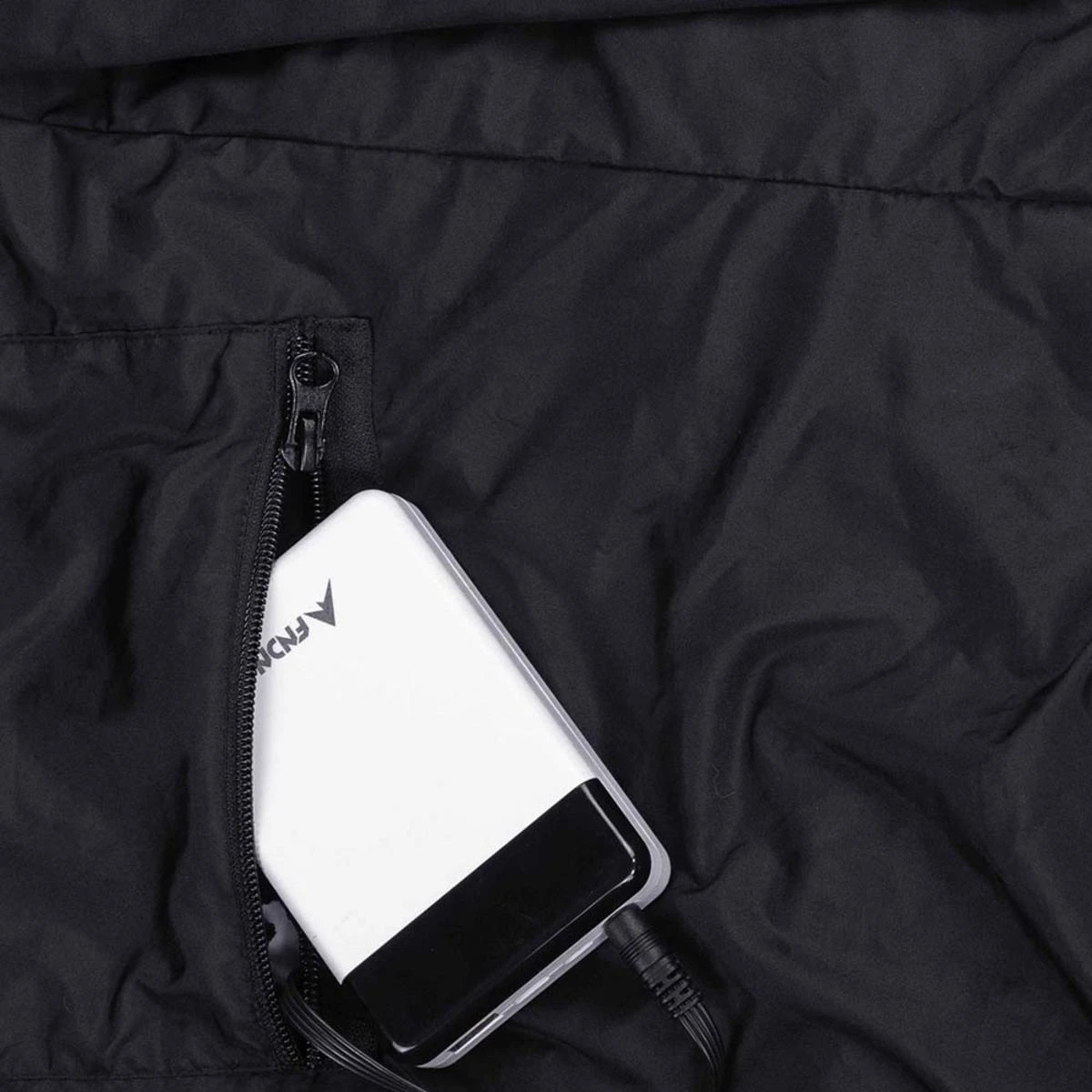 FNDN Reversible Heated Puffy Sweatshirt 8 FNDN Reversible Heated Puffy Sweatshirt - Image 6